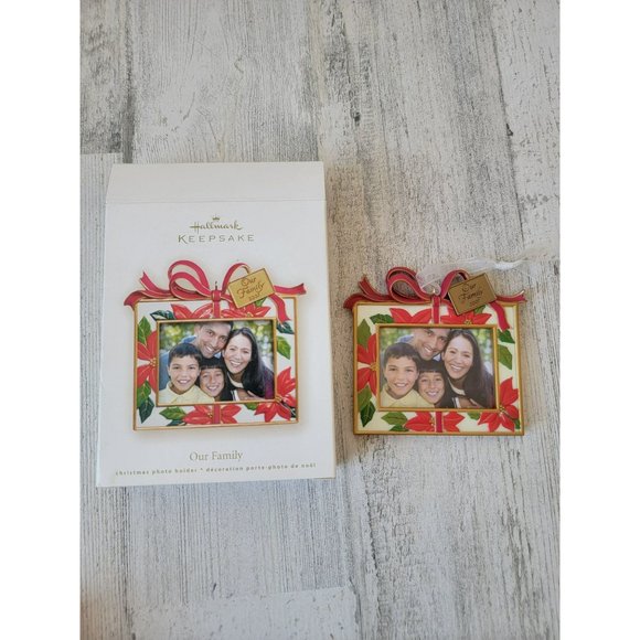 Hallmark Our family 2007 photo frame ornament Xmas Decor